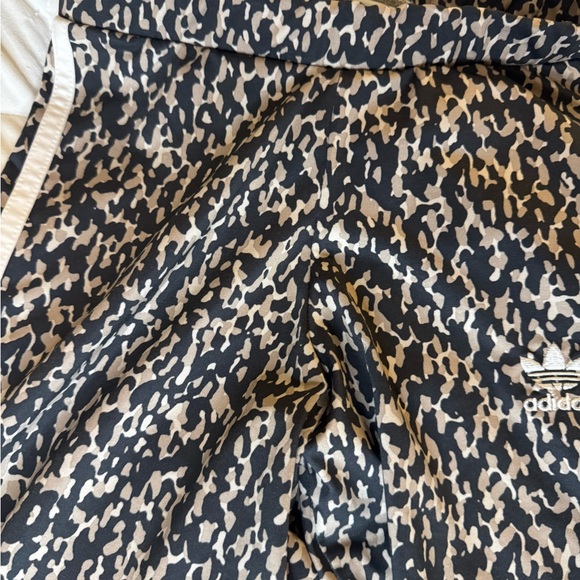 adidas Black and White Patterned Leggings - Picture 8 of 12